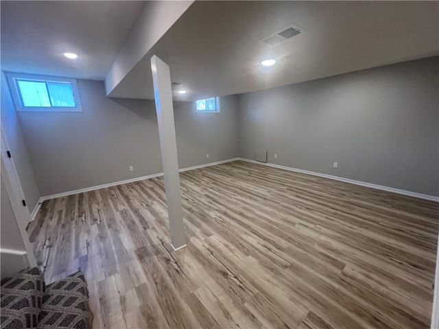 8702 N Linda Lane, Pleasant Valley, MO 64068