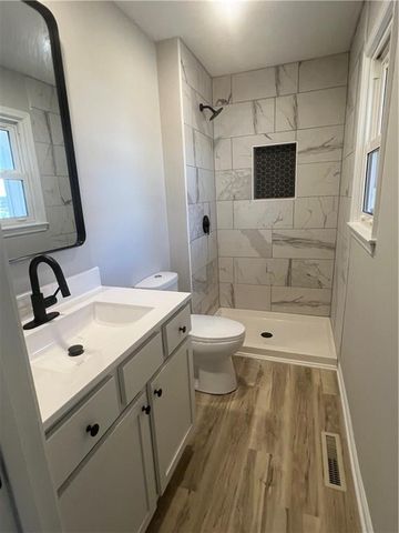 8702 N Linda Lane, Pleasant Valley, MO 64068