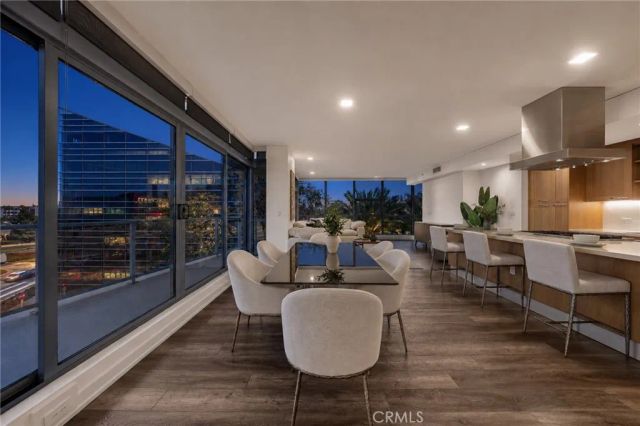 9 MacArthur Place N502, Santa Ana, CA 92707