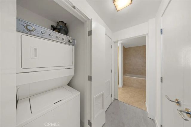 9 MacArthur Place N502, Santa Ana, CA 92707