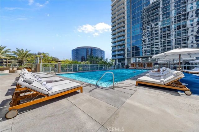 9 MacArthur Place N502, Santa Ana, CA 92707