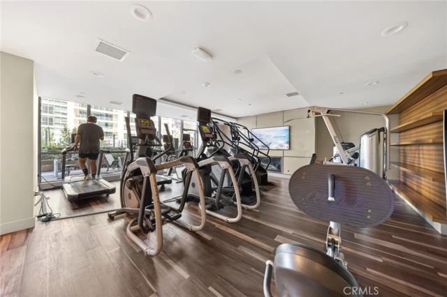 9 MacArthur Place N502, Santa Ana, CA 92707