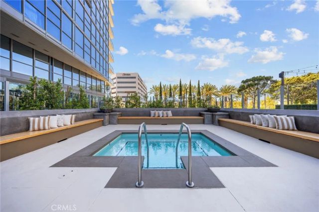 9 MacArthur Place N502, Santa Ana, CA 92707