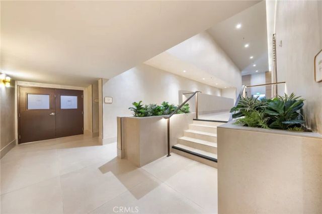 9 MacArthur Place N502, Santa Ana, CA 92707