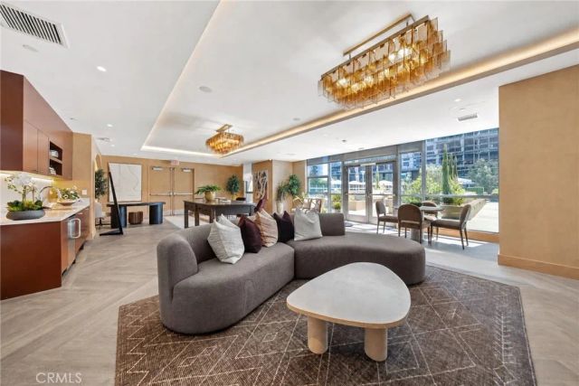 9 MacArthur Place N502, Santa Ana, CA 92707