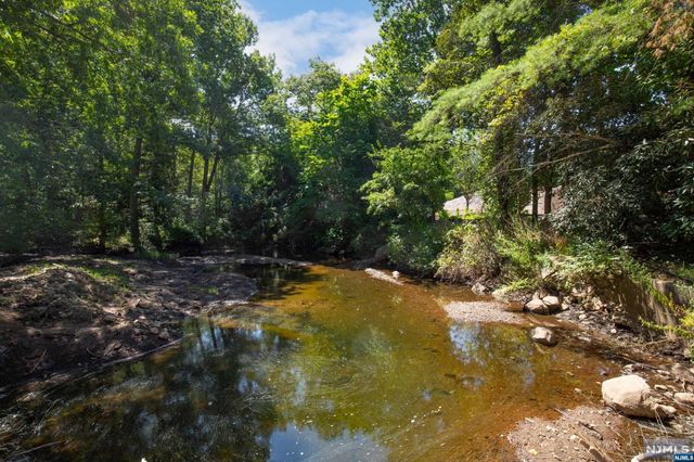 795 Darlington Avenue, Mahwah, NJ 07430
