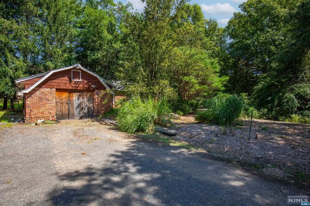 795 Darlington Avenue, Mahwah, NJ 07430