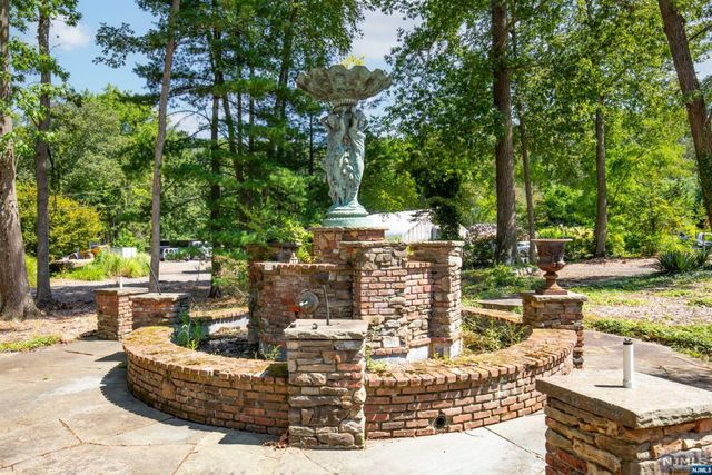 795 Darlington Avenue, Mahwah, NJ 07430