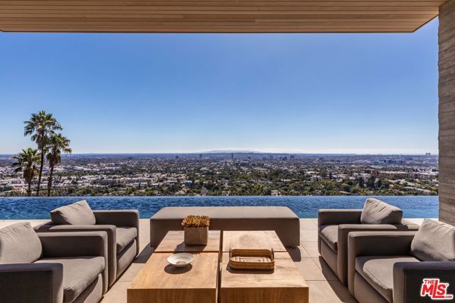 7661 Curson Terrace, Los Angeles, CA 90046