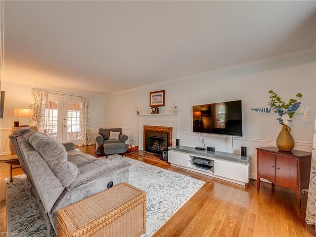 217 Robertson ST, Williamsburg, VA 23185