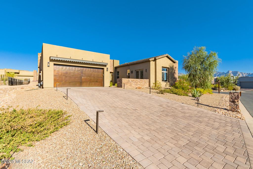 14184 N Hidden Enclave Place, Oro Valley, AZ 85755