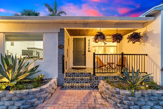425 32nd Street, West Palm Beach, FL 33407