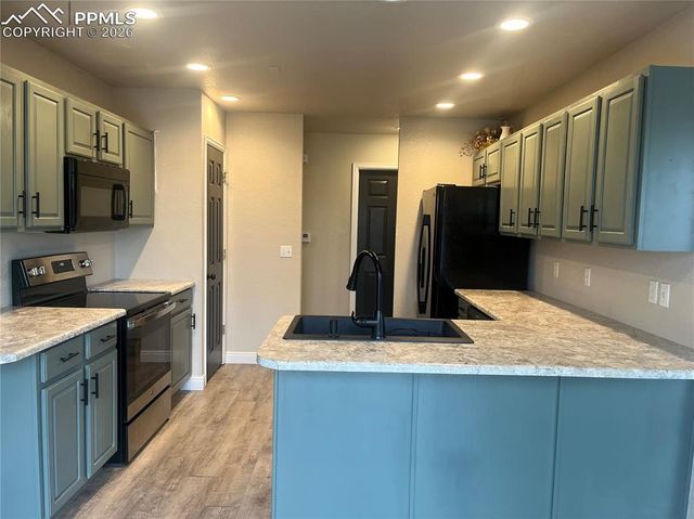 4315 Outlook Boulevard B, Pueblo, CO 81008