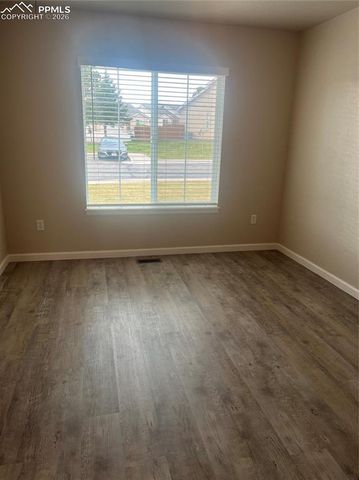 4315 Outlook Boulevard B, Pueblo, CO 81008