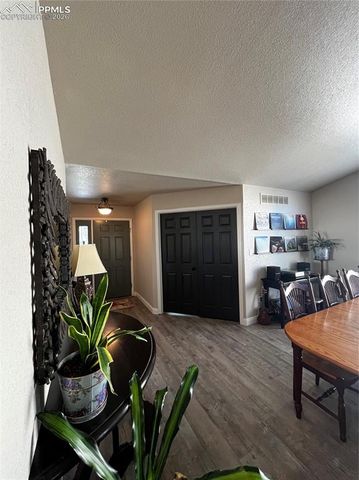 4315 Outlook Boulevard B, Pueblo, CO 81008