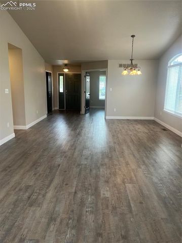 4315 Outlook Boulevard B, Pueblo, CO 81008