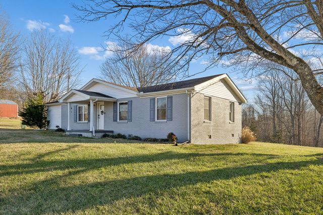 411 Purtle Rd, Lafayette, TN 37083