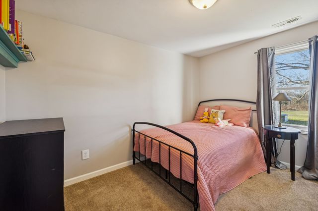 411 Purtle Rd, Lafayette, TN 37083