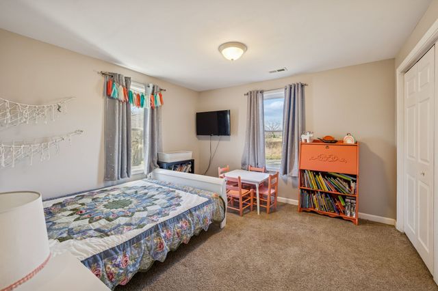 411 Purtle Rd, Lafayette, TN 37083