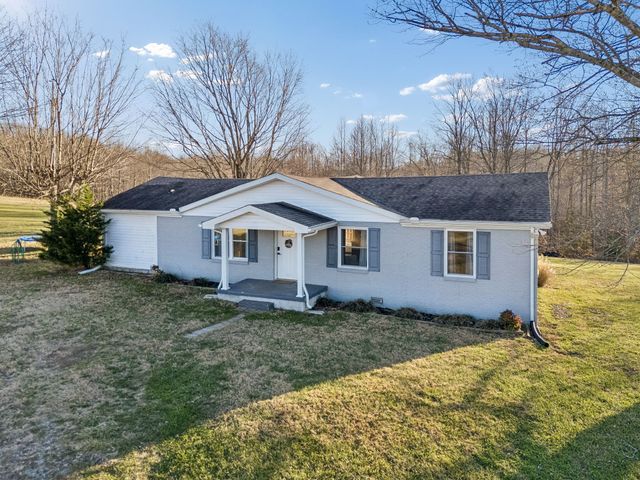 411 Purtle Rd, Lafayette, TN 37083