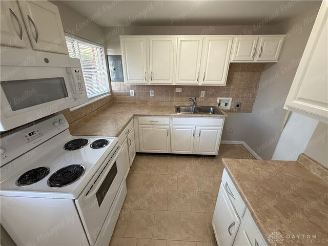 5678 Tomberg Street, Dayton, OH 45424