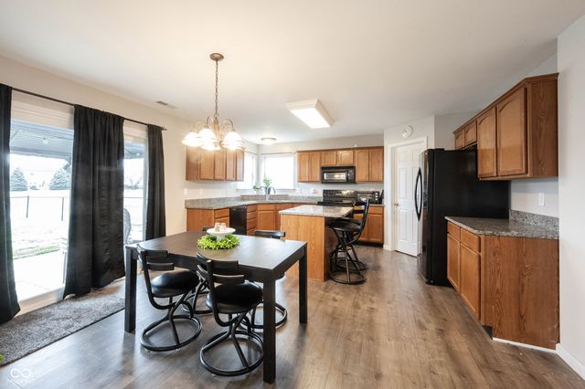 5841 W Port Drive, Mccordsville, IN 46055