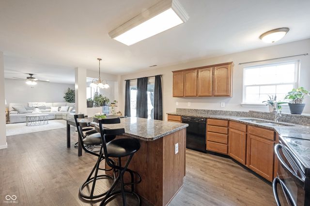 5841 W Port Drive, Mccordsville, IN 46055