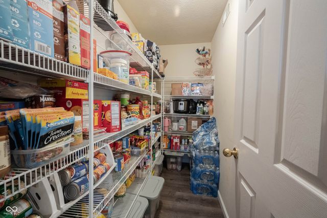 5841 W Port Drive, Mccordsville, IN 46055