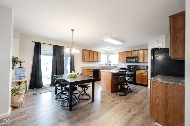 5841 W Port Drive, Mccordsville, IN 46055
