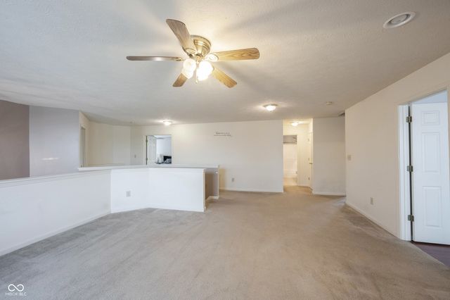 5841 W Port Drive, Mccordsville, IN 46055