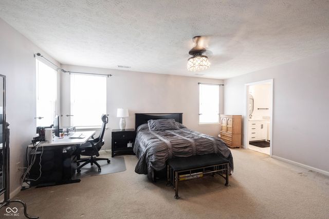 5841 W Port Drive, Mccordsville, IN 46055