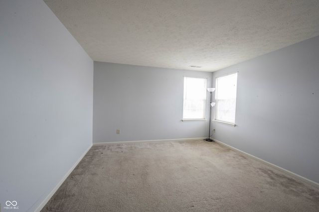 5841 W Port Drive, Mccordsville, IN 46055