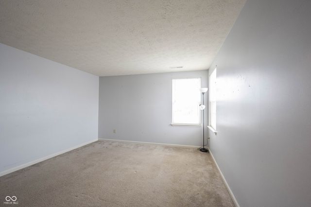 5841 W Port Drive, Mccordsville, IN 46055