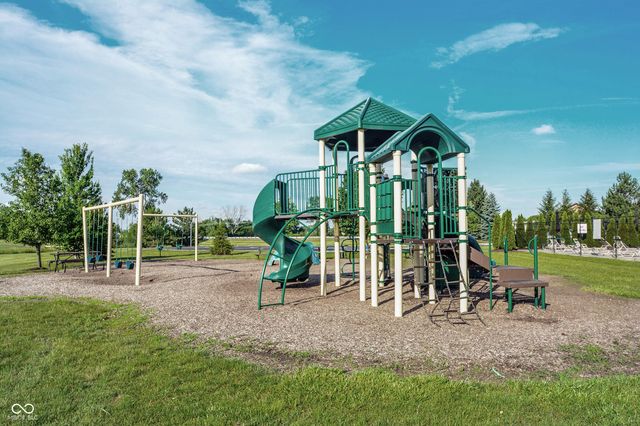 5841 W Port Drive, Mccordsville, IN 46055