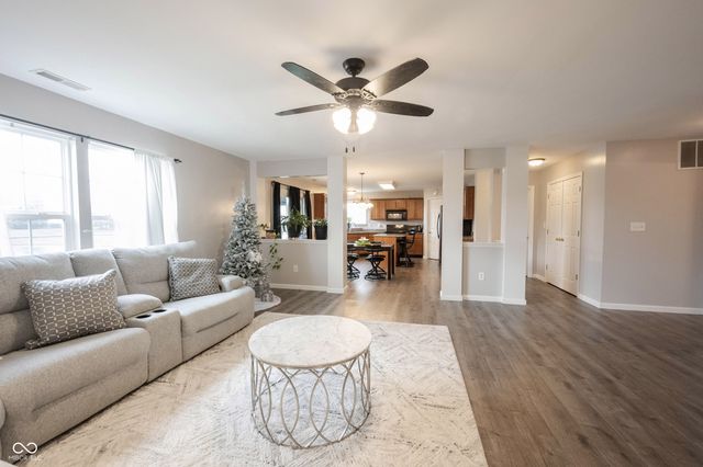 5841 W Port Drive, Mccordsville, IN 46055