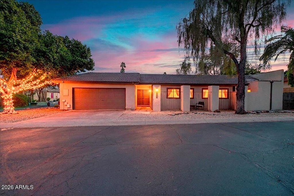 Image 1 of property listing at 7803 E MACKENZIE Drive, Scottsdale, AZ 85251