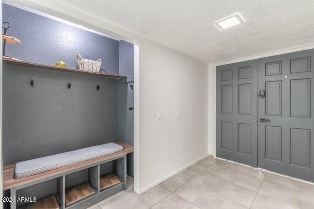 Image 24 of property listing at 7803 E MACKENZIE Drive, Scottsdale, AZ 85251