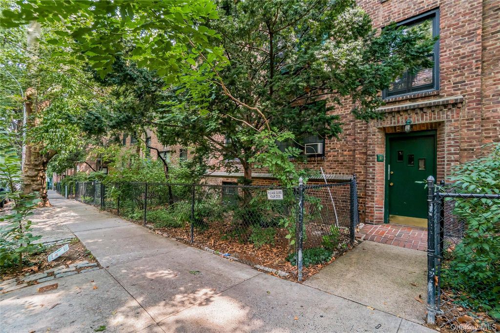 43-17 47th Street D-43, Sunnyside, NY 11104 — exterior