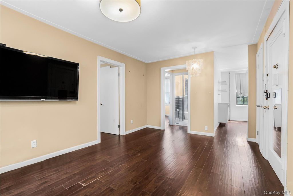 43-17 47th Street D-43, Sunnyside, NY 11104 — photo 4