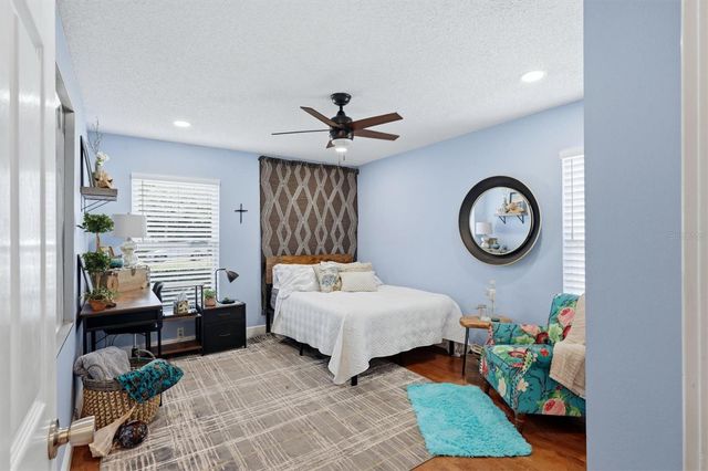 3828 EASTON STREET, Sarasota, FL 34238