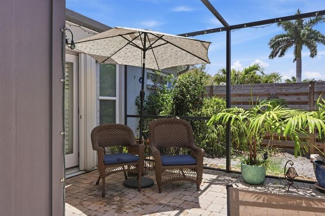 3828 EASTON STREET, Sarasota, FL 34238