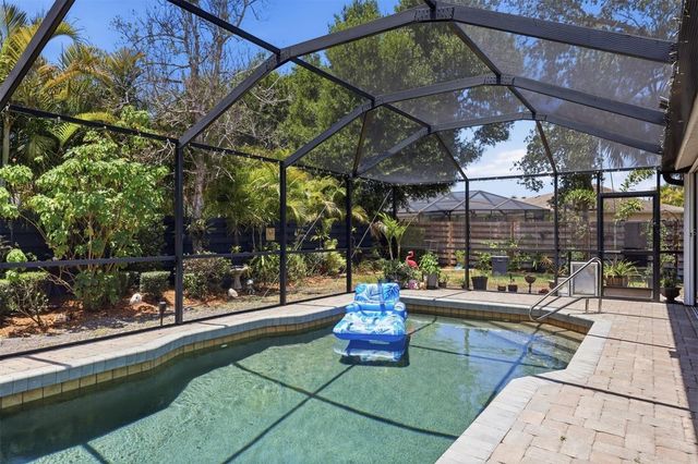 3828 EASTON STREET, Sarasota, FL 34238