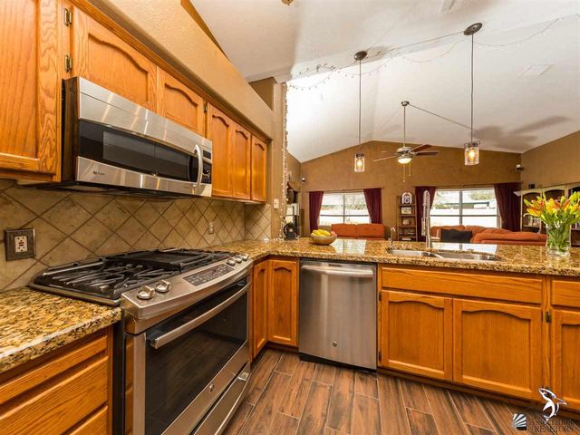 8166 E Lorenzo Ln, Yuma, AZ 85365