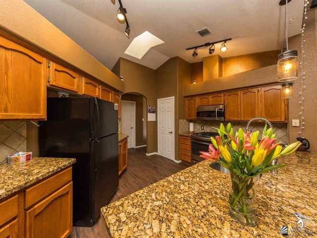8166 E Lorenzo Ln, Yuma, AZ 85365