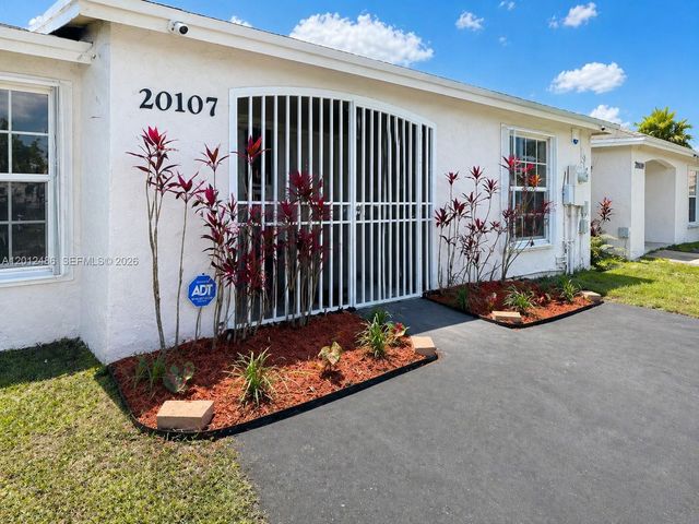 20107 NW 27th Cir, Miami Gardens, FL 33056