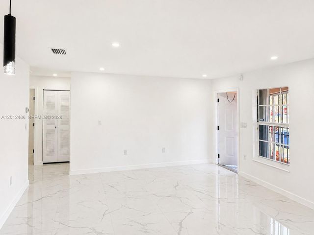 20107 NW 27th Cir, Miami Gardens, FL 33056