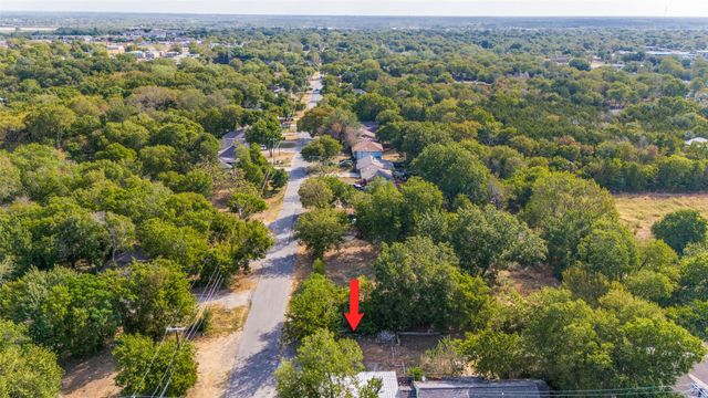 2706 Prosperity Avenue, Dallas, TX 75216