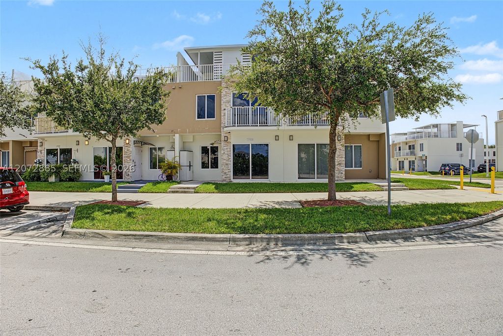 25888 SW 139th Path 25888, Homestead, FL 33032