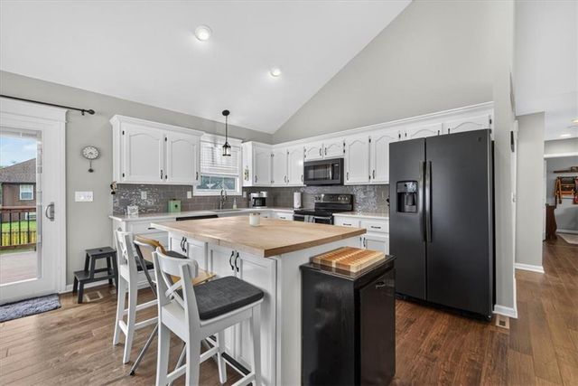 1505 Birch Drive, Greenwood, MO 64034