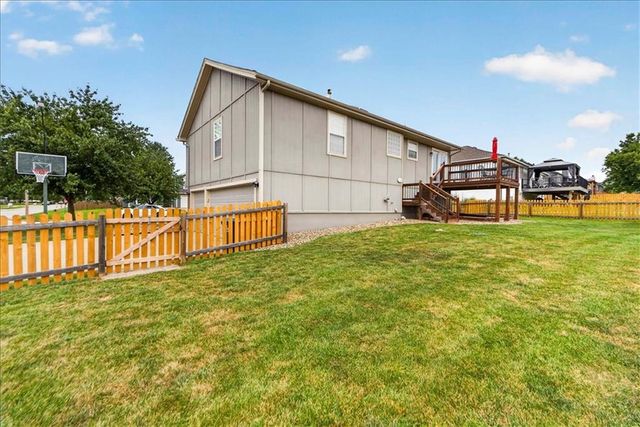 1505 Birch Drive, Greenwood, MO 64034
